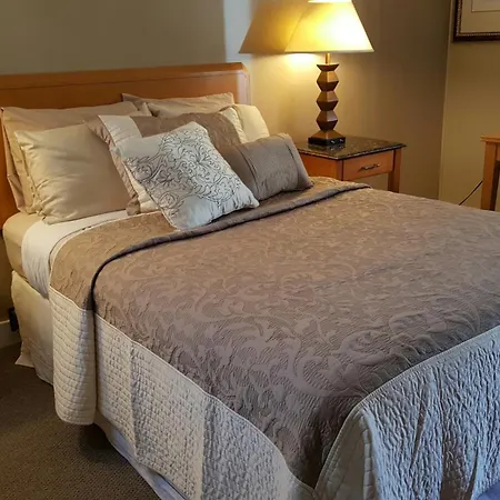 Starlight Lodge Cape Cod-2