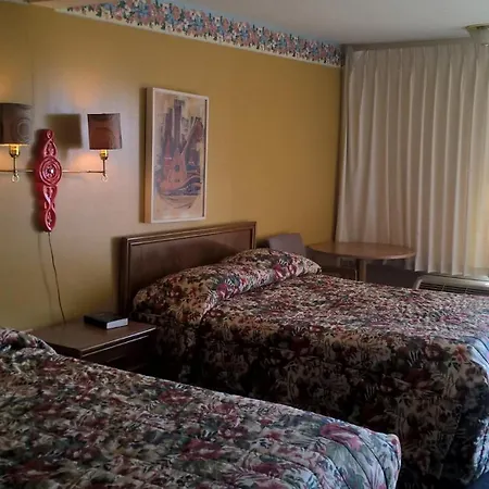 Dogwood Motel-3