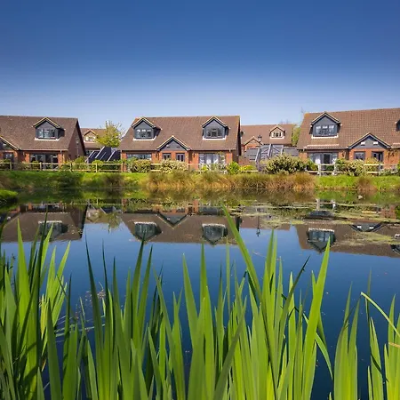 The Lakes Rookley Holiday Park By Away Resorts-2