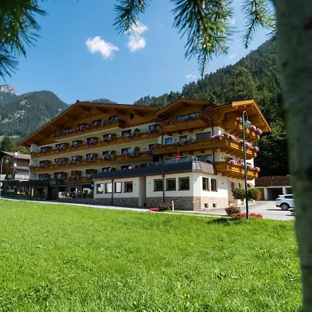 Hotel Huber Hochland-2