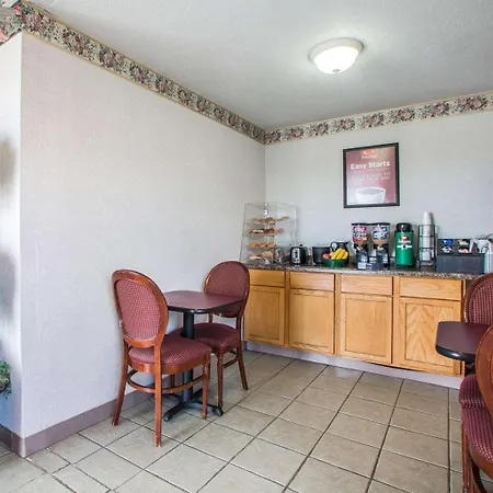 Howard Johnson By Wyndham Montpelier-2