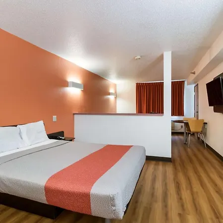 Motel 6-Davenport, Ia-2
