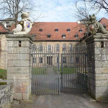 Ferienzimmer im Schloss Burgpreppach-3