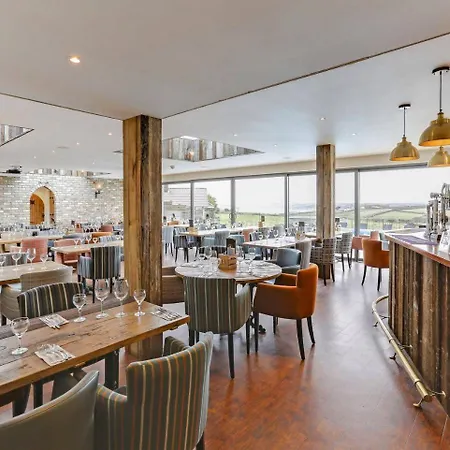 The Pickwick Inn & Oliver'S Restaurant-3