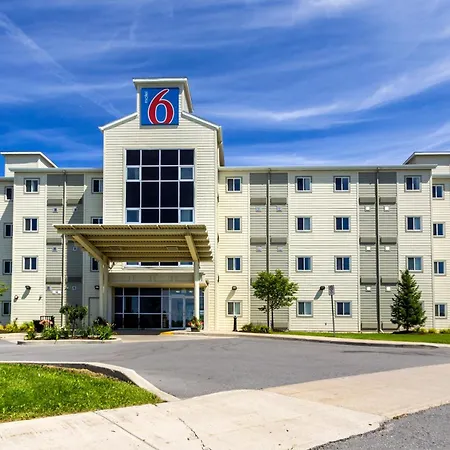 Motel 6-Kingston, On-3
