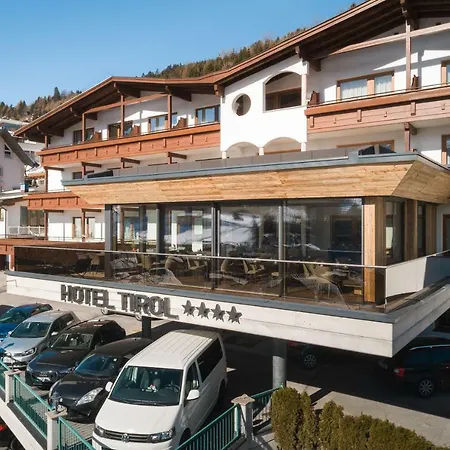 Hotel Garni Tirol-2