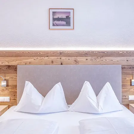 Alpin Hotel Gudrun-2