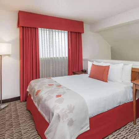 Value Suites Extended Stay - St Louis-3