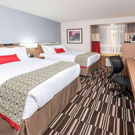 Microtel Inn & Suites By Wyndham Fort Saint John-2