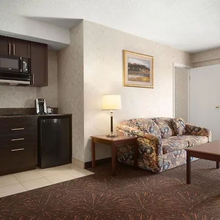 Travelodge By Wyndham Lloydminster-2