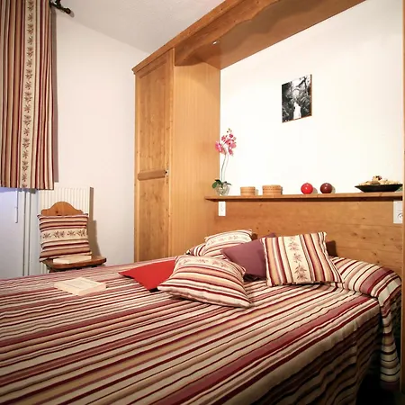 Lagrange Vacances Le Domaine des 100 Lacs-3