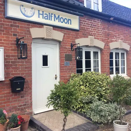 The Half Moon Inn Rushall Ip21 4Qd-2
