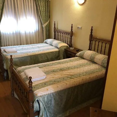 Hostal El Escudo-3