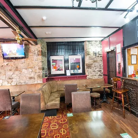 The Ben Mhor Hotel, Bar & Restaurant-3