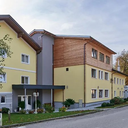 Hotel Gasthof-Strasser-3