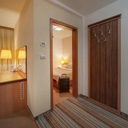 Hotel Kras-3