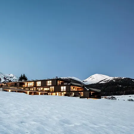 Aparthotel Panorama Living Dolomites-3