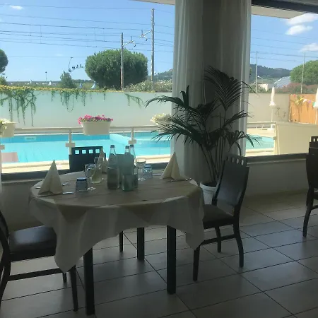 Hotel Royal-3
