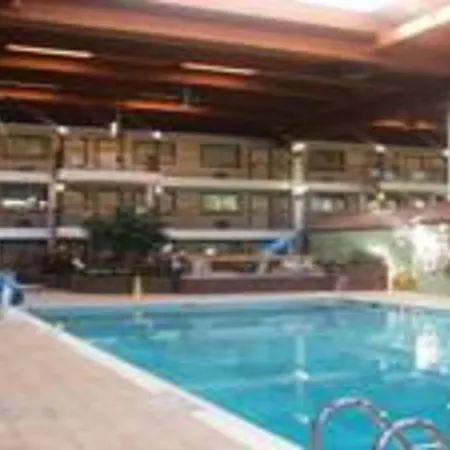 Ramada By Wyndham Beaver Falls-2