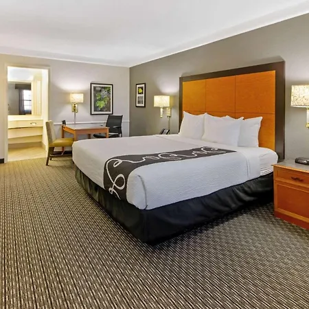 La Quinta Inn By Wyndham Santa Fe-2
