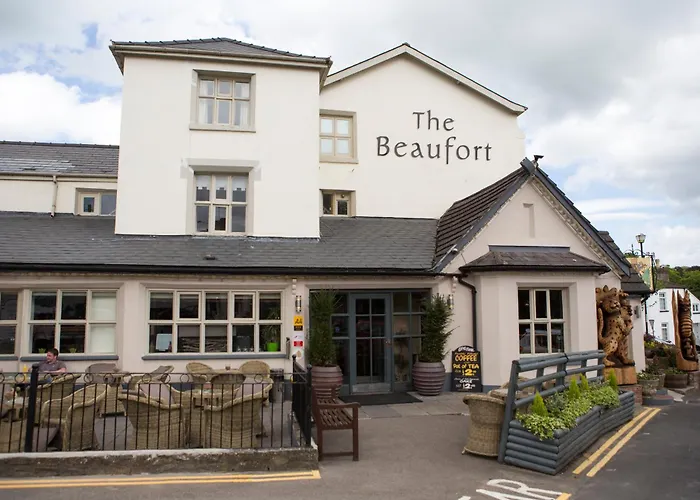 The Beaufort, Raglan