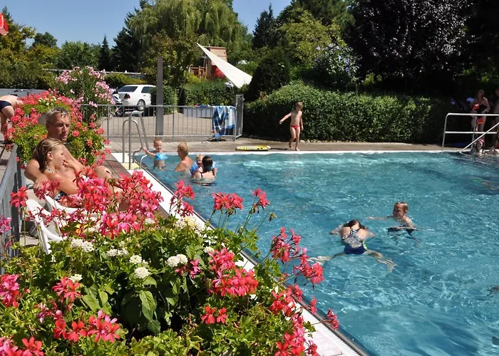 Lug Ins Land Restaurant & Ferienwohnungen
