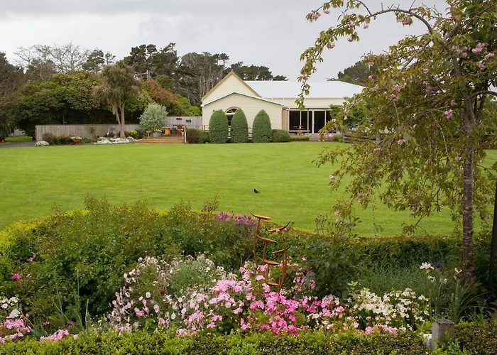 Tairoa Lodge