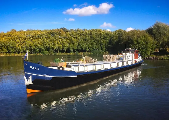 Bateau Peniche Au Coeur De Lille