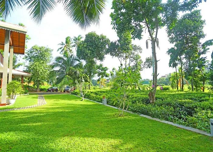 Villa Peacock Walahanduwa