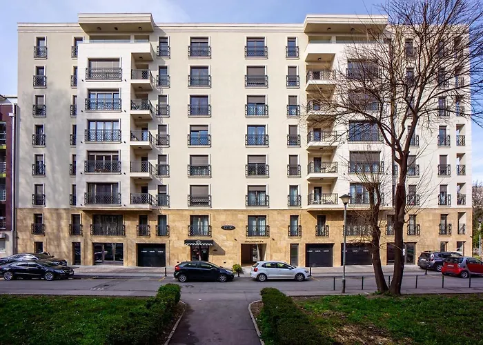 Hotel Lora