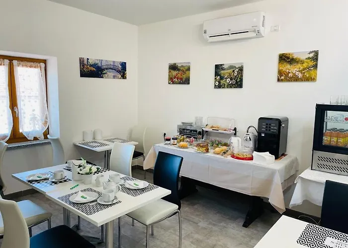 B&B With Pool La Montaldina Piemonte