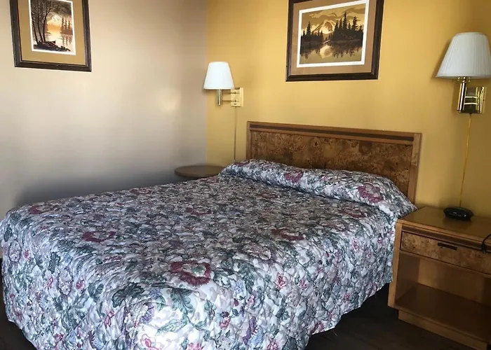 Knights Inn - Baker City