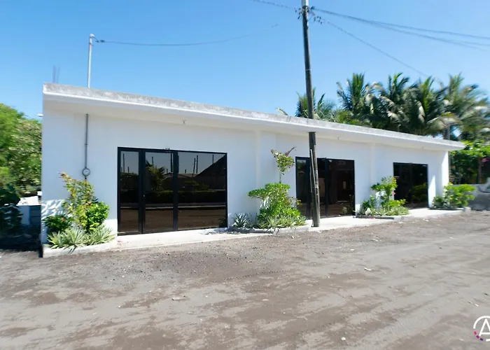 Hotel Maya Jade