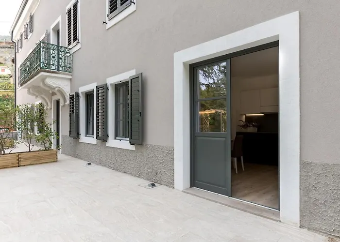 Residence La Torre con private park Trieste