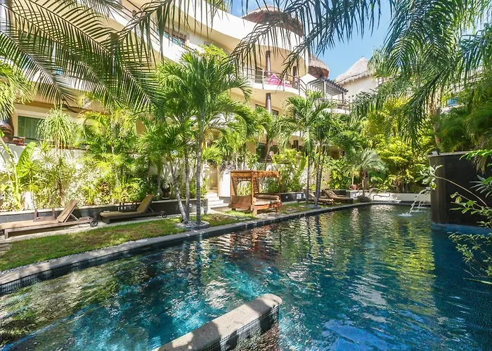 El Taj Oceanfront&Beachside Condo