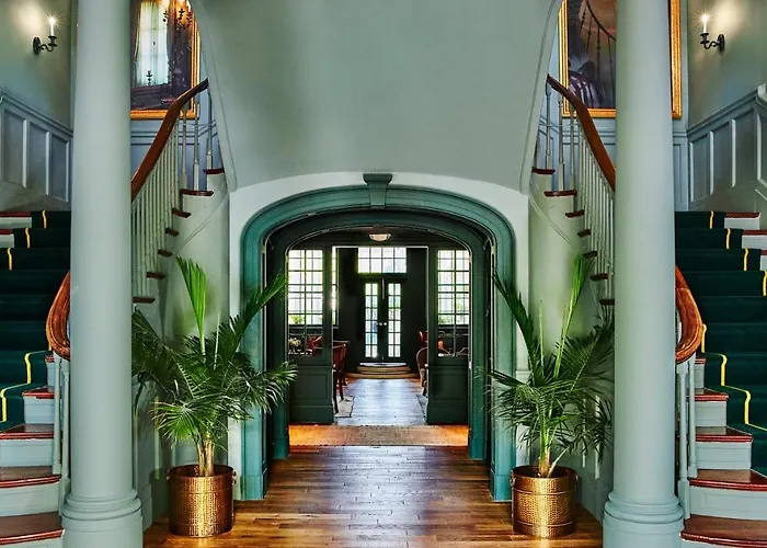 Vanderbilt, Auberge Collection
