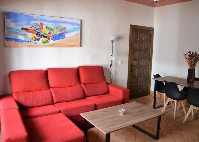 Apartamentos Turísticos - Hostal Los Alisos Aliseda