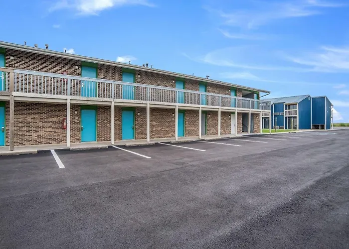 Rodeway Inn At Somers Cove Marina