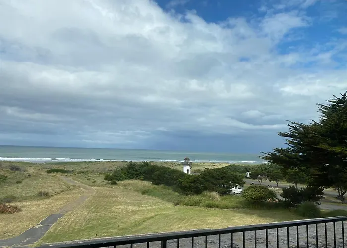 Beachcombers Inn