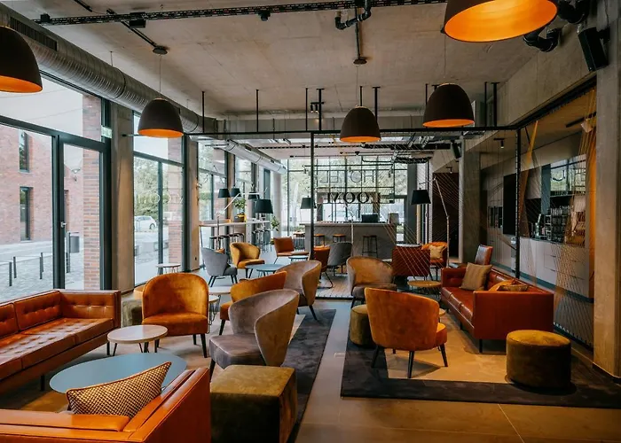 Loom Hotel & Skybar