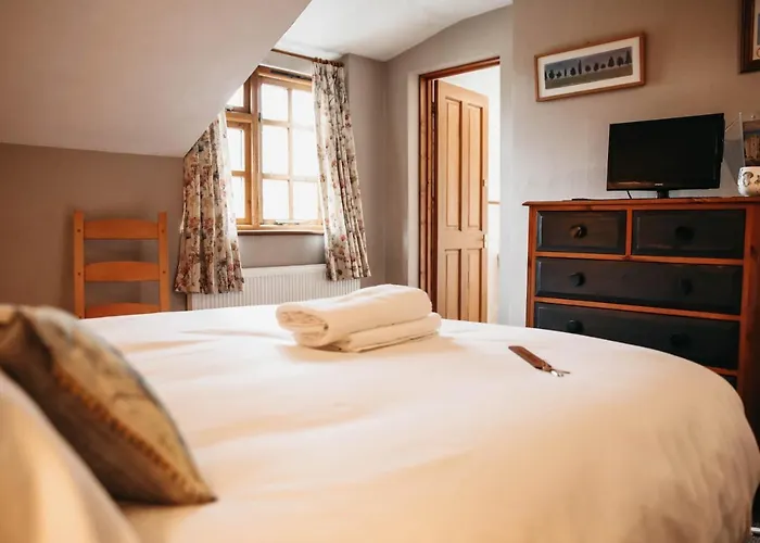 Three Horseshoes Inn