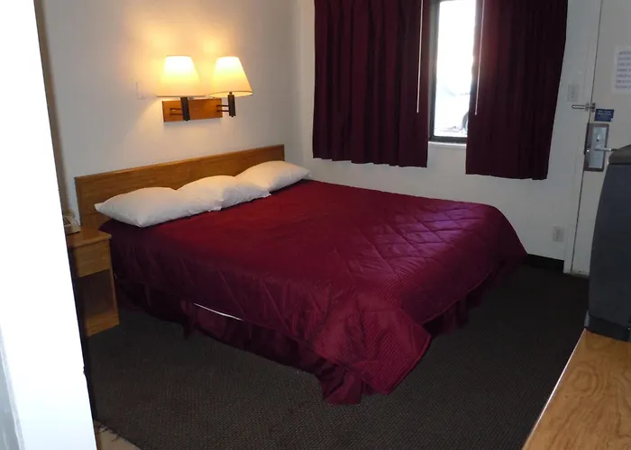 Travelodge By Wyndham Grand Rapids North