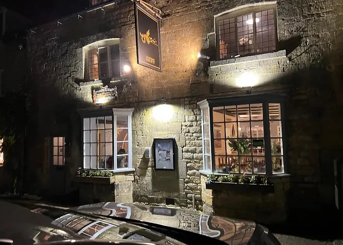 Siam Cottage Guesthouse Over 300 Years Old With Thai Restaurant