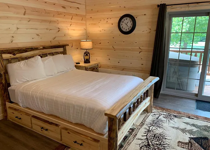 Waterview Lodge By Amish Country Lodging