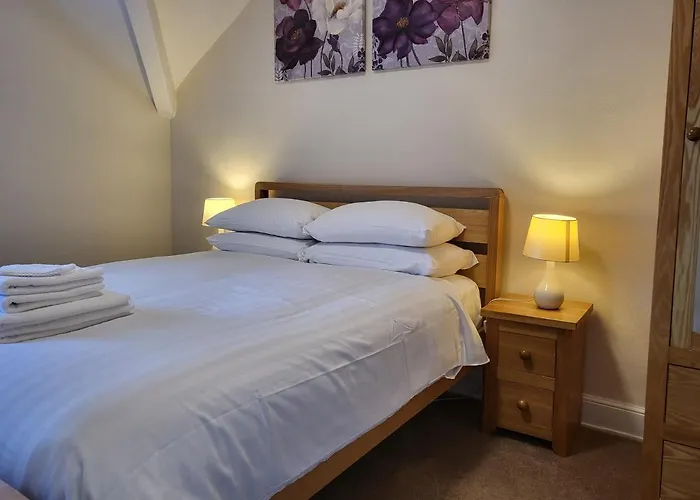 The Bay House Lake View Guest House - Adults Only