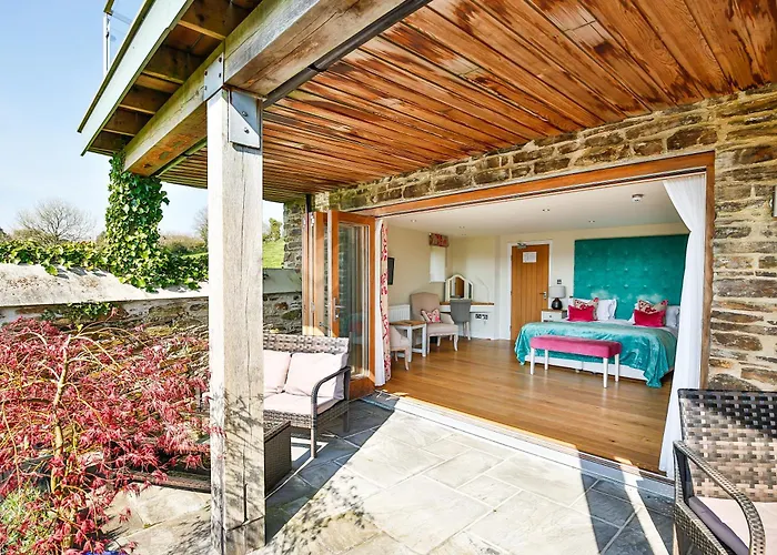 Tavistock (Devon) Dog Friendly Hotels