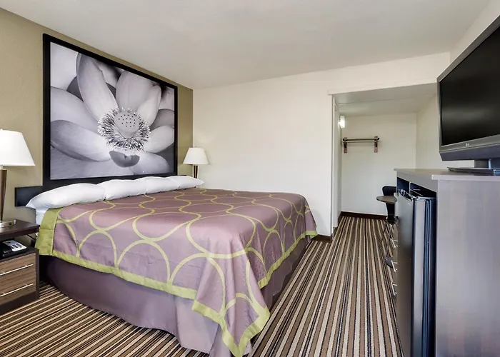 Super 8 By Wyndham Florence