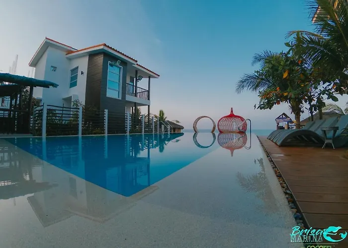 Brisa Marina Beach Resort Powered By Cocotel Morong 