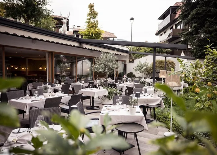 Boutique Hotel Zum Rosenbaum Nals