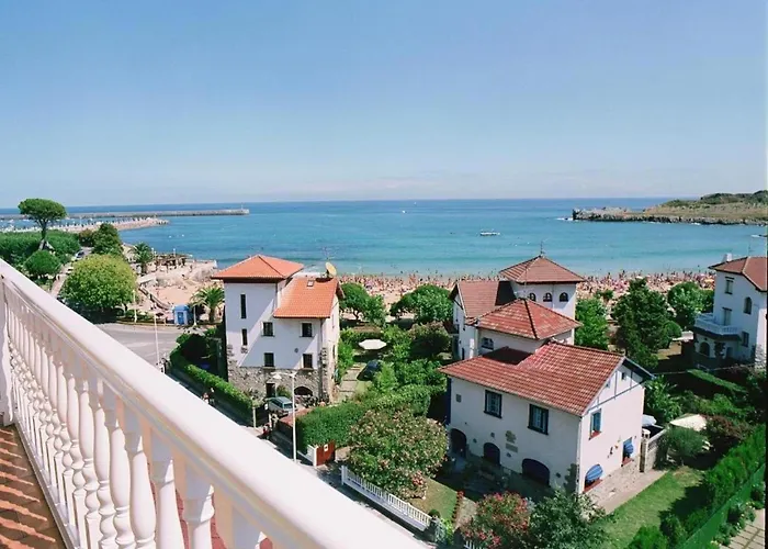 Las Rocas Playa Hotel